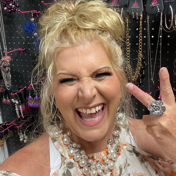 Meet your Posher, Angela - Picture 5 of 7